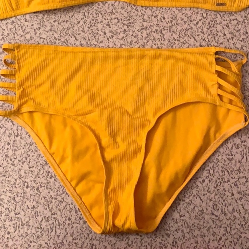 High waisted bikini bottoms